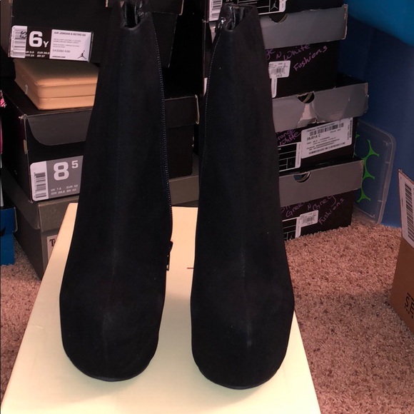 Platform - Picture 2 of 5